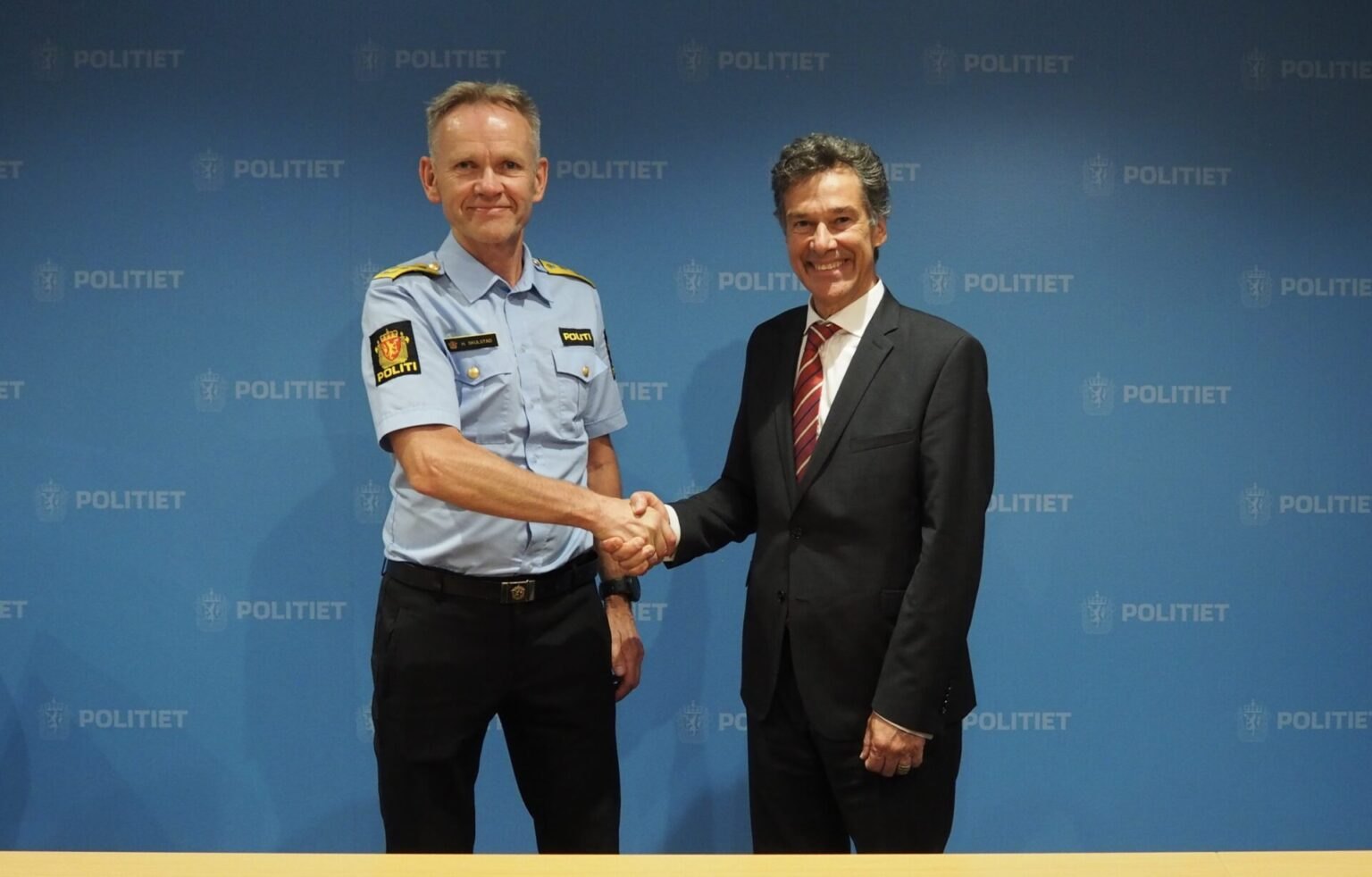 Contract signing between the Norwegian Police and SISQUAL® WFM